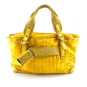 👜 FENDI👜
Zucca FF Top Handle Shoulder Bag